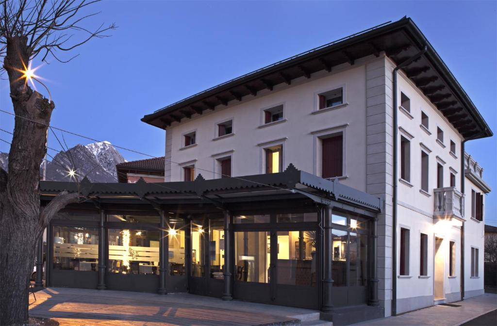 La Locanda Alla Stazione ปอนเต เนลลัลปี ภายนอก รูปภาพ